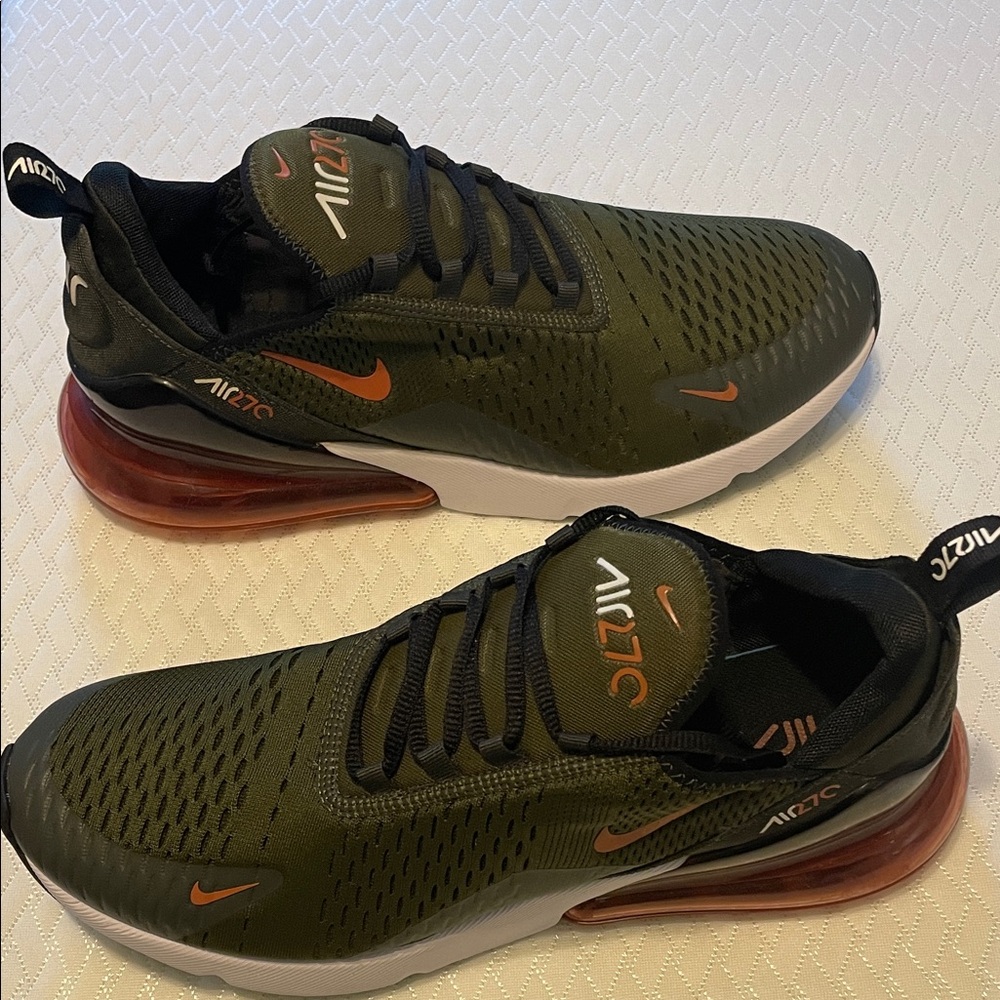 Nike Air Max 270 Sneakers